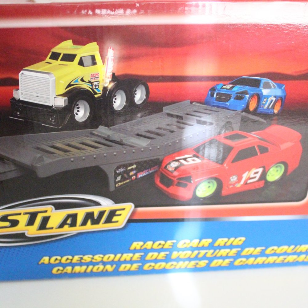 NIB FAST LANE RACE CAR RIG - Picture 2 of 8
